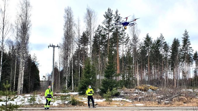 Järvi-Suomen Energia testaa droneja Hirvensalmella – Sähkömaailma