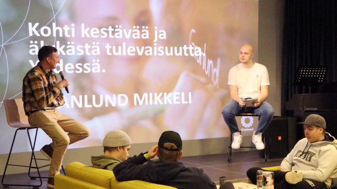 Xamk projektitoimisto, Aake Paavilainen haastattelee Granlundin Mikkelin toimipisteen osastojohtaja Harri Kaipaista